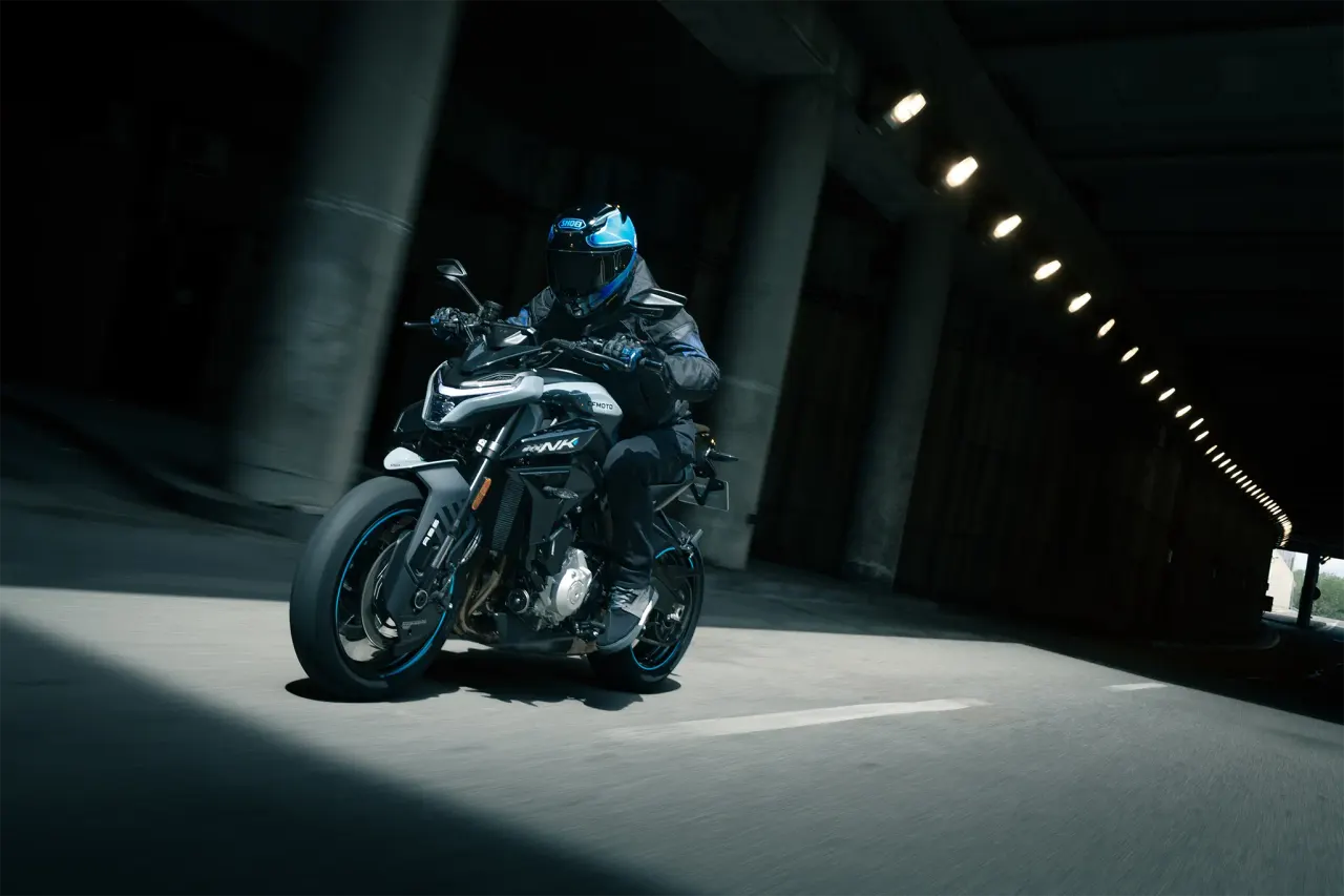 CFMOTO 675NK